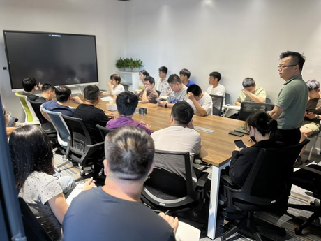 刘董发言.png